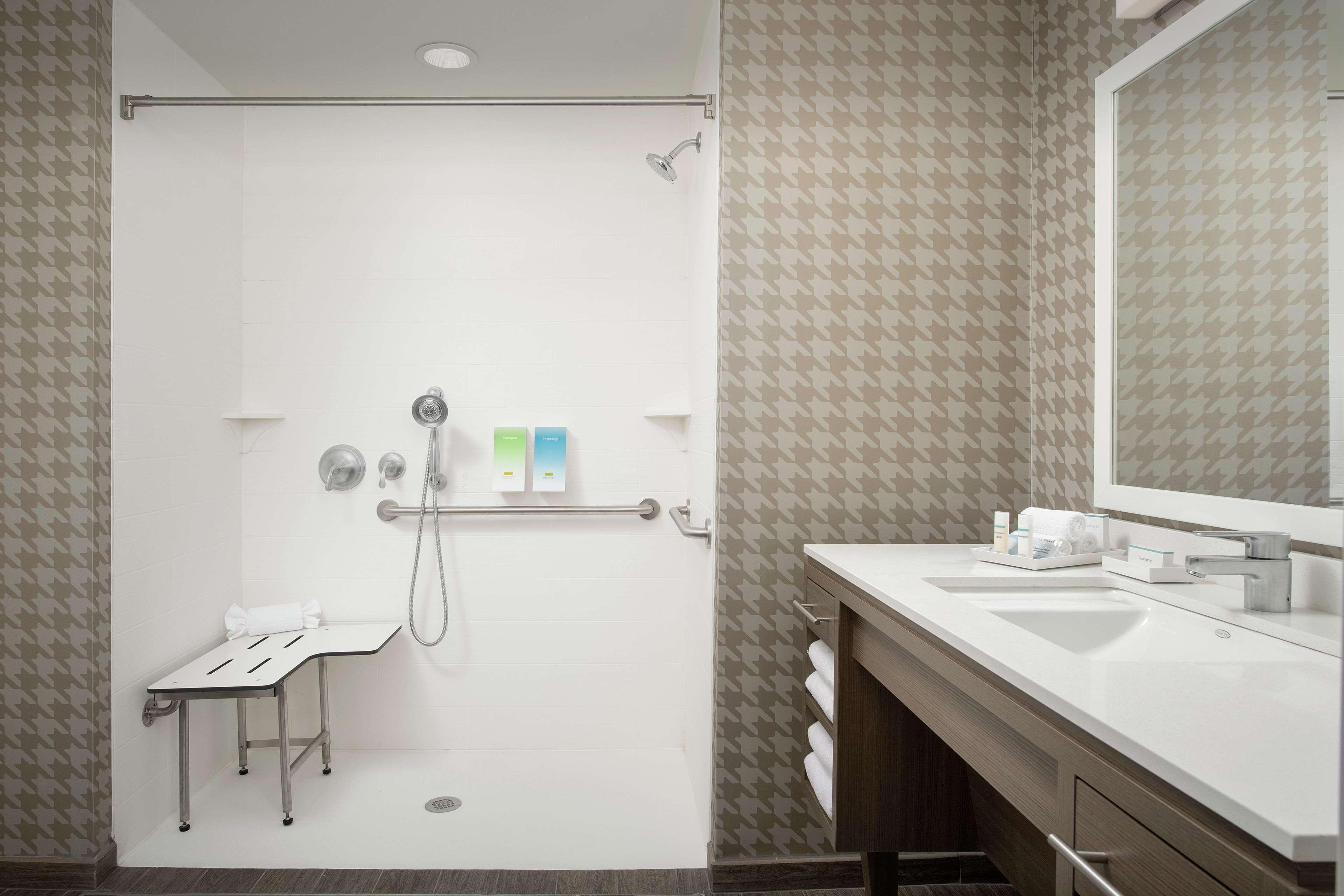 Home2 Suites By Hilton Edison Ngoại thất bức ảnh
